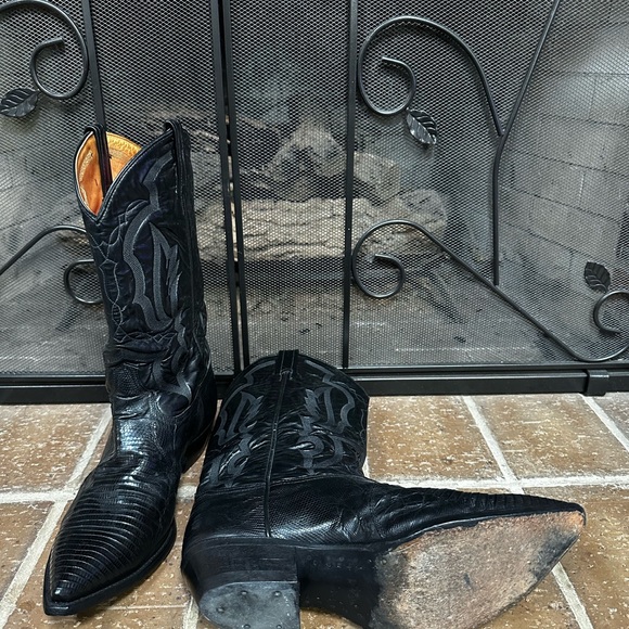 Slightly worn cowboy boots. - Picture 3 of 10